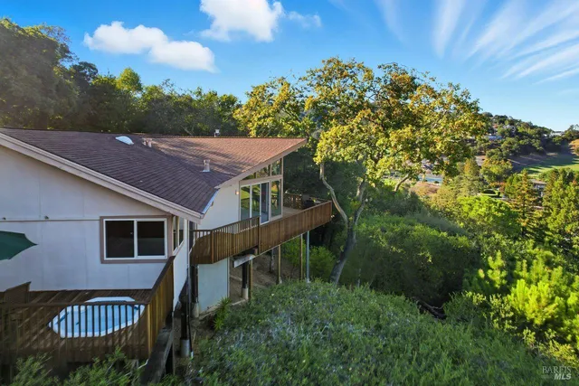 $1,699,000 | 16 Burning Tree Drive, Novato, CA 94949