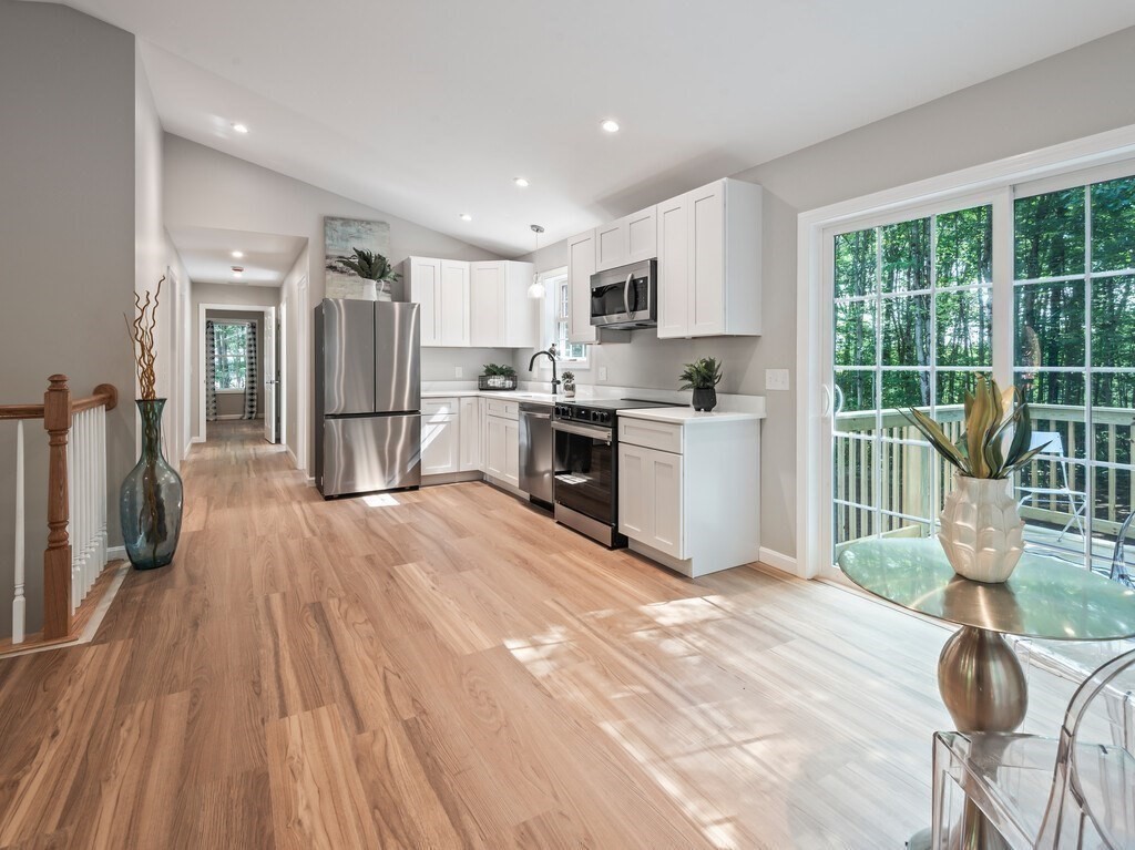 87 Murray Road Ashburnham, MA 01430 - Photo 4 of 41