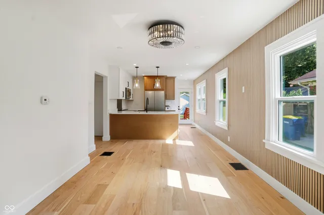 $409,900 | 5527 Carrollton Avenue, Indianapolis, IN 46220