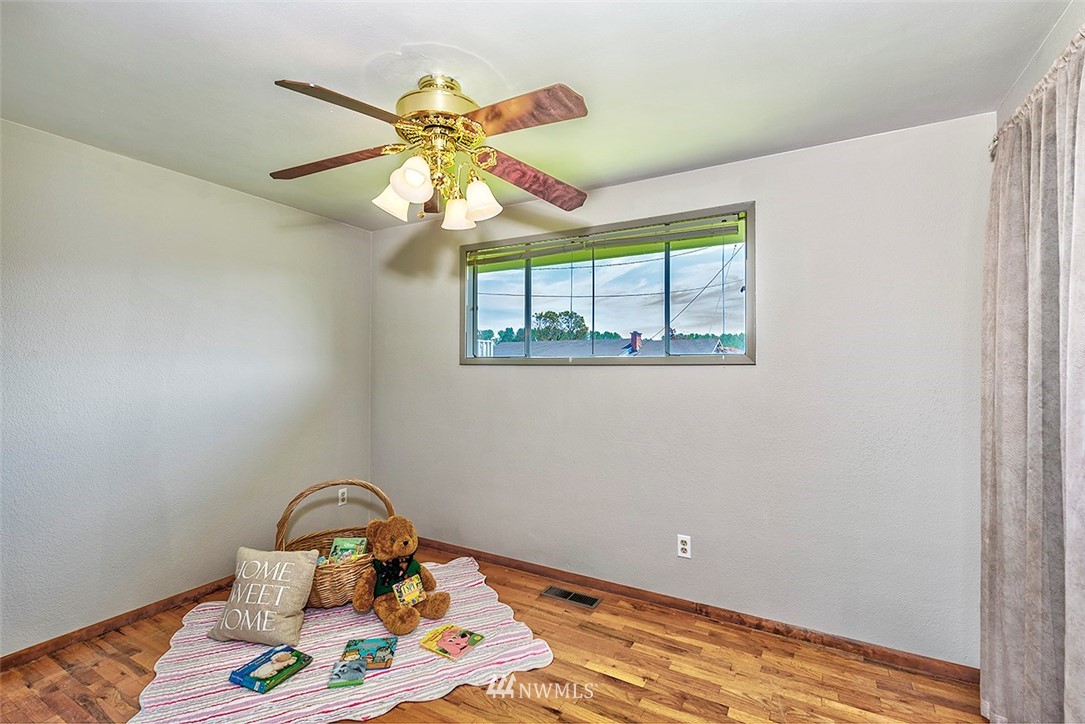 17697 Greenacres Road Mount Vernon, WA 98273 - Photo 11 of 13 Gallery Image 11
