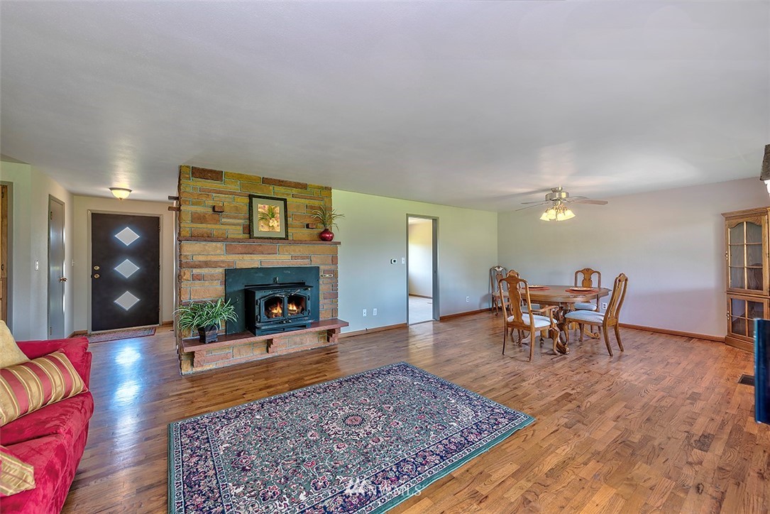 17697 Greenacres Road Mount Vernon, WA 98273 - Photo 3 of 13 Gallery Image 3