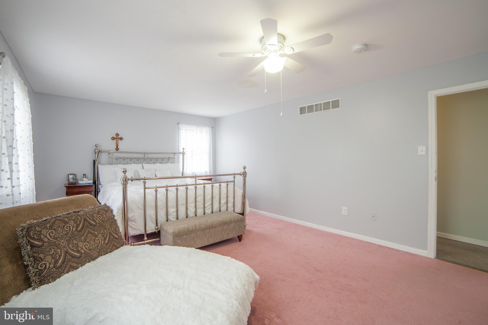 9 West Belair Road Ridley Park, PA 19078 - Photo 29 of 48 Large Room