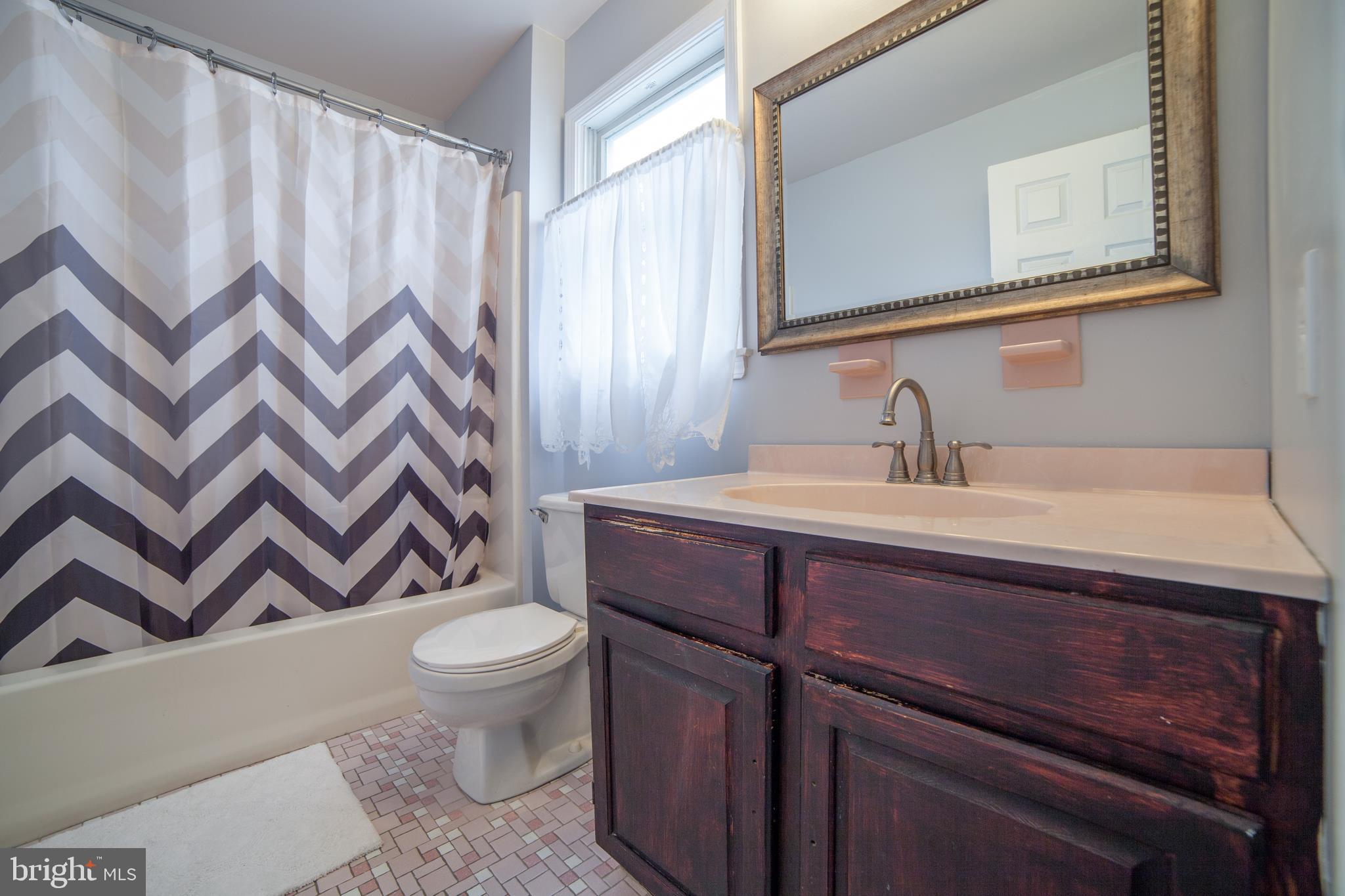 9 West Belair Road Ridley Park, PA 19078 - Photo 36 of 48 Hallway Full Bathroom