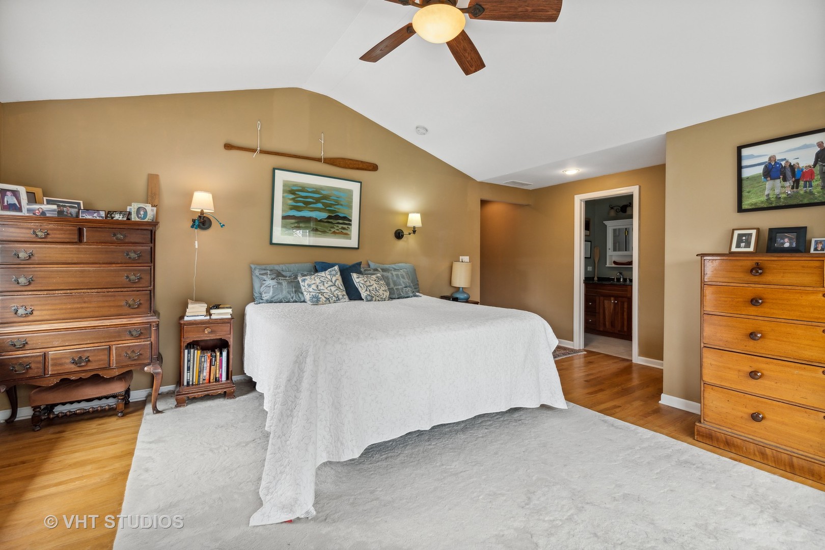 851 Warrington Road Deerfield, IL 60015 - Photo 15 of 25 a bedroom with a bed and furniture
