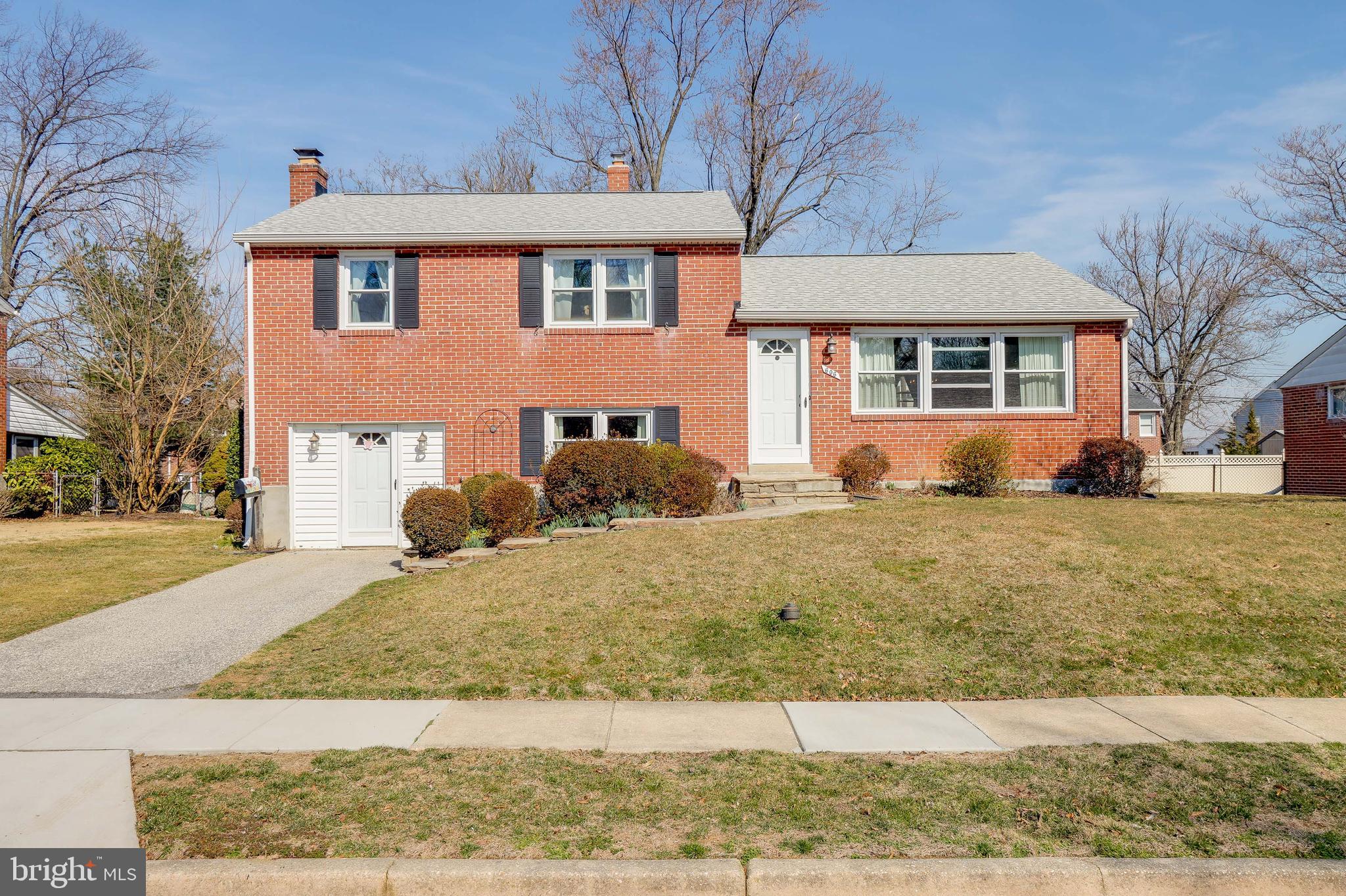 606 Southmont Road Baltimore, MD 21228 - Photo 3 of 35 Gallery Image 3