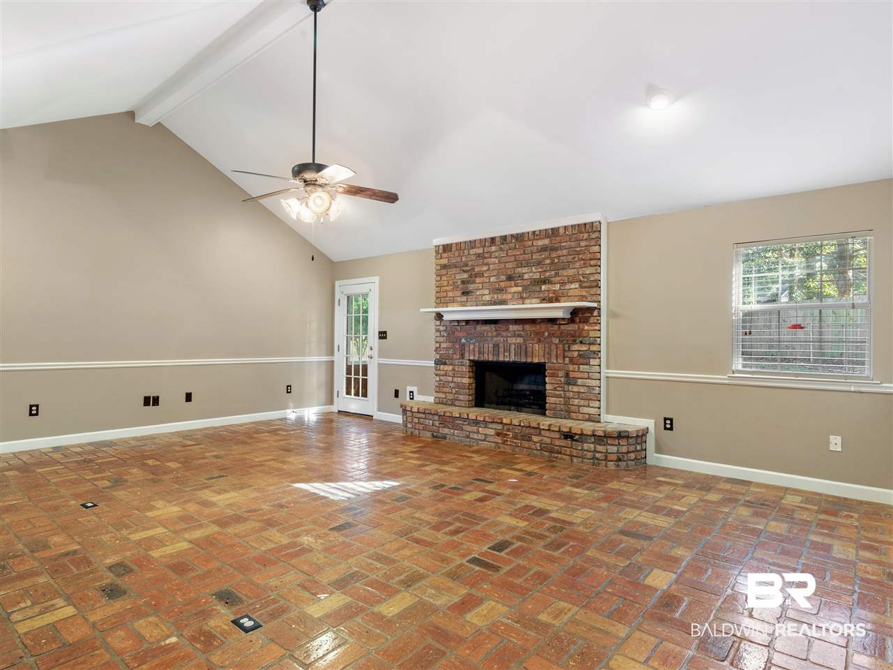 802 Artillery Range Street Daphne, AL 36527 - Photo 4 of 32 Fireplace has gas starter