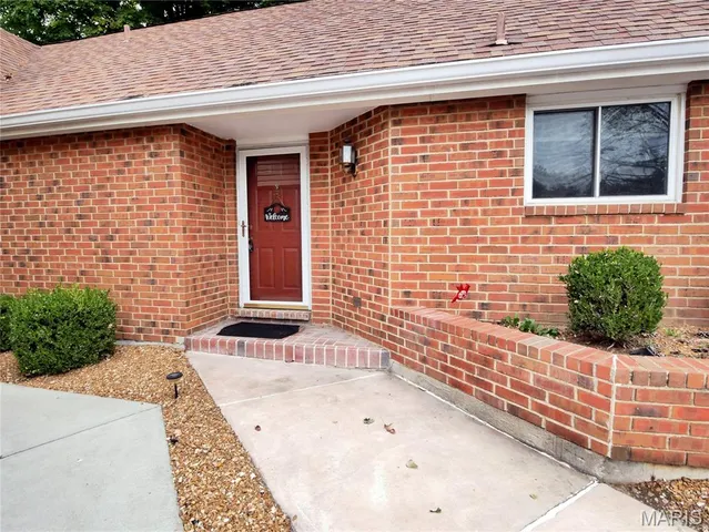 $169,900 | 2252 Riverwood Trails Drive, Florissant, MO 63031