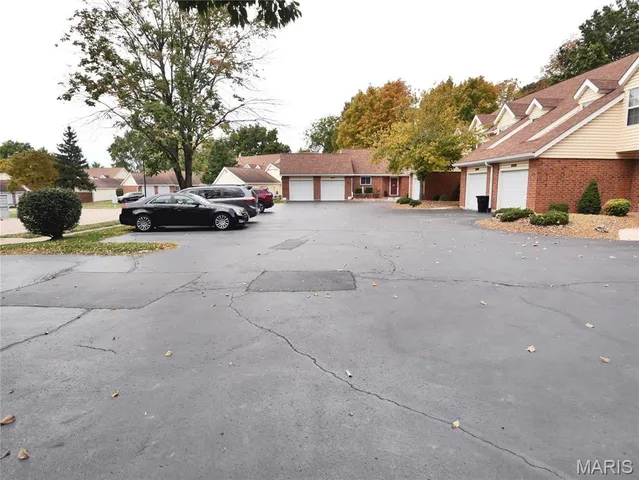 $169,900 | 2252 Riverwood Trails Drive, Florissant, MO 63031