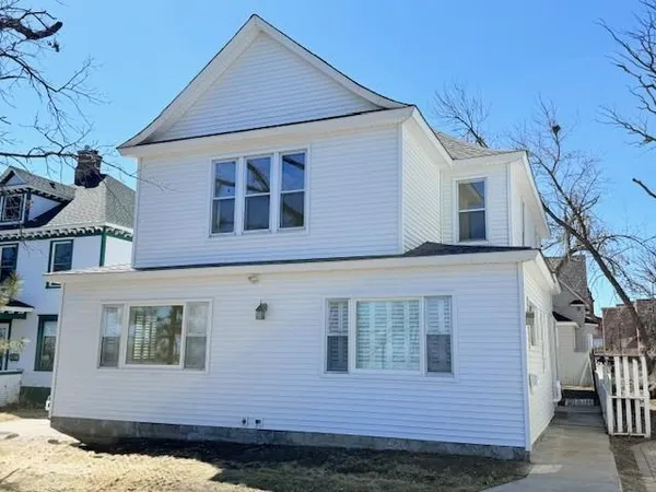 $337,000 | 609 Lake Boulevard Northeast, Bemidji, MN 56601