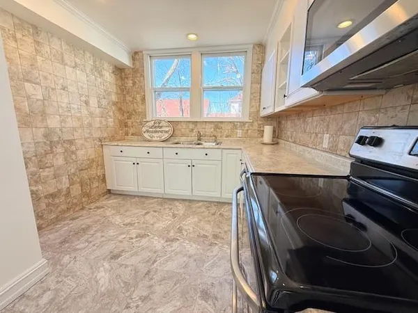 $337,000 | 609 Lake Boulevard Northeast, Bemidji, MN 56601