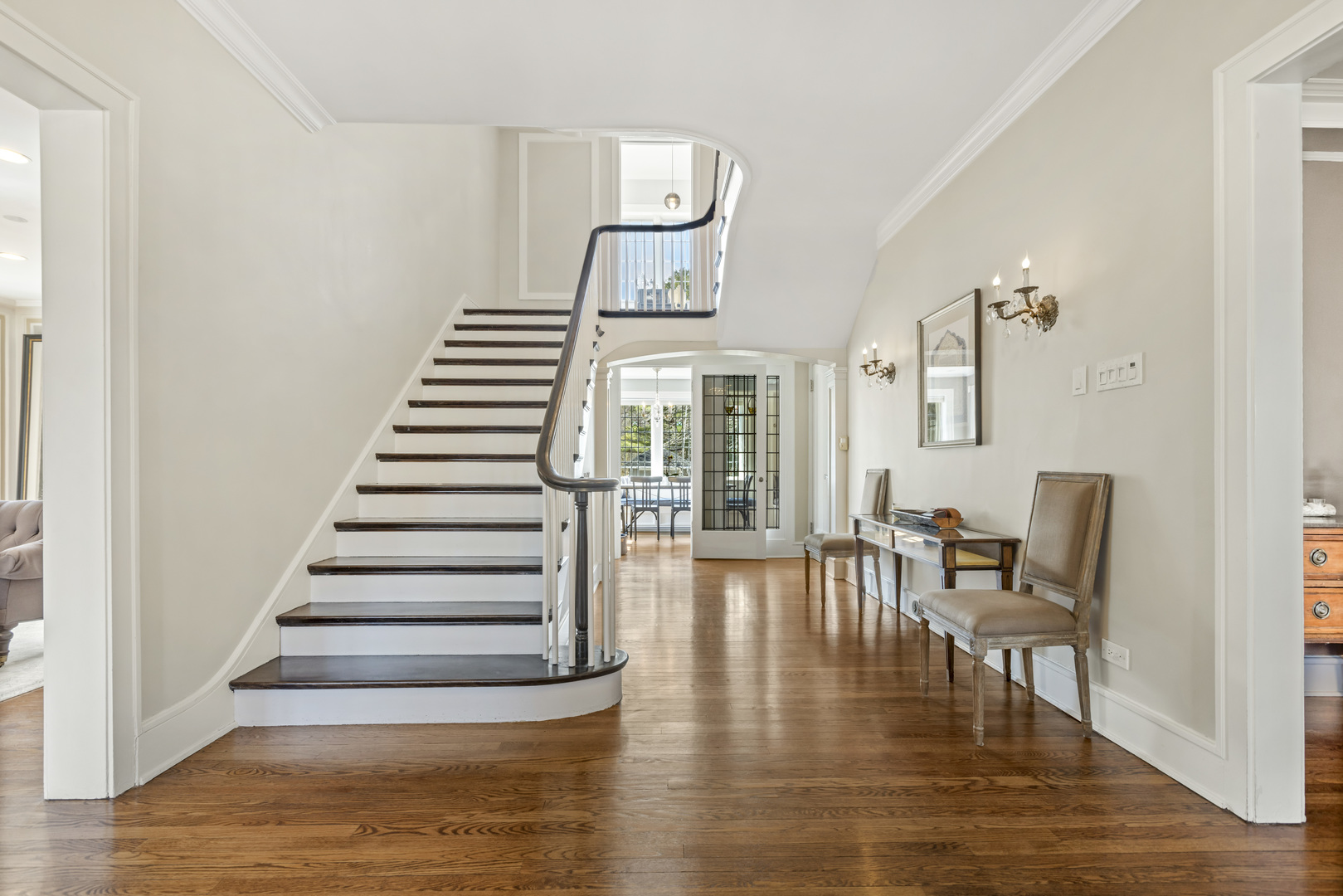 732 Sheridan Road Evanston, IL 60202 - Photo 21 of 46 a view of entryway and hall with wooden floor