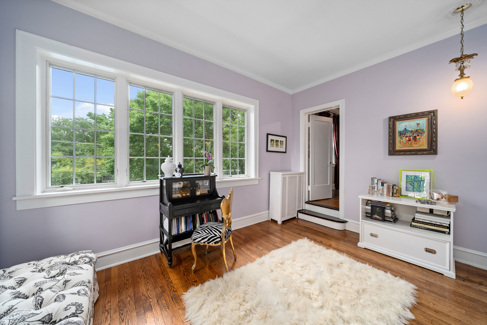 732 Sheridan Road Evanston, IL 60202 - Photo 32 of 46 a living room with furniture and wooden floor