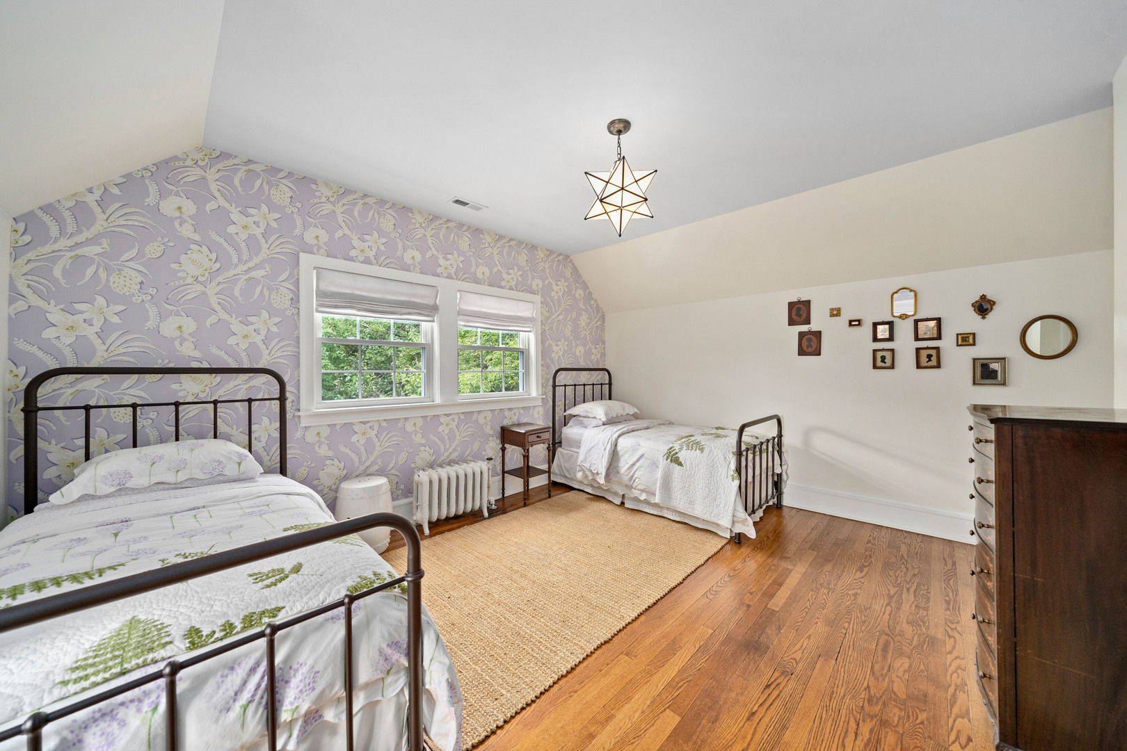 732 Sheridan Road Evanston, IL 60202 - Photo 33 of 46 a bedroom with furniture and a window