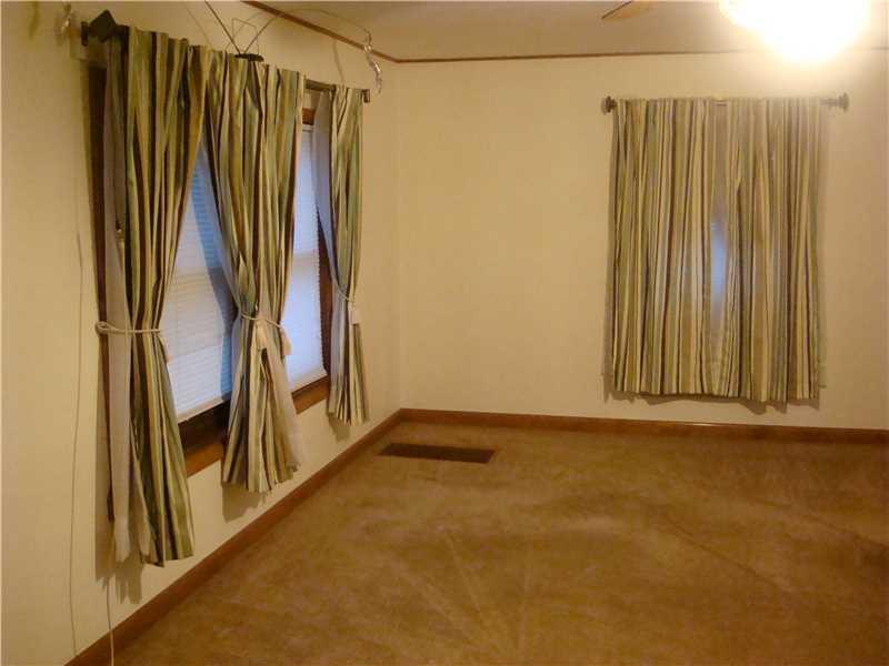 877 Creek Road Bolivar, PA 15923 - Photo 13 of 20 Living Room.