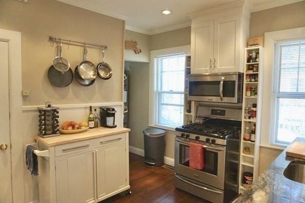 51 Wolcott Road, Unit 1 Chestnut Hill, MA 02467 - Photo 12 of 22
