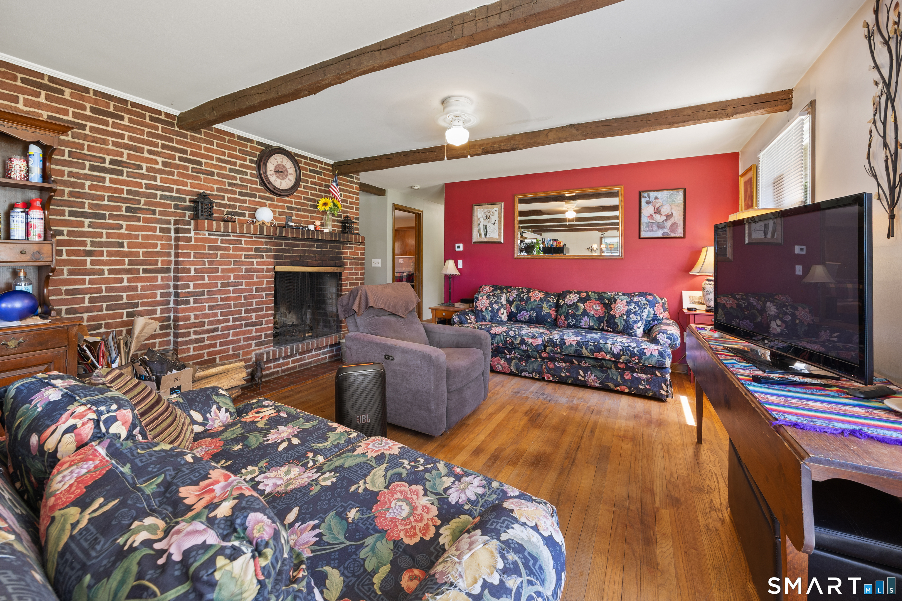 186 Schaffer Road Bethany, CT 06524 - Photo 10 of 34