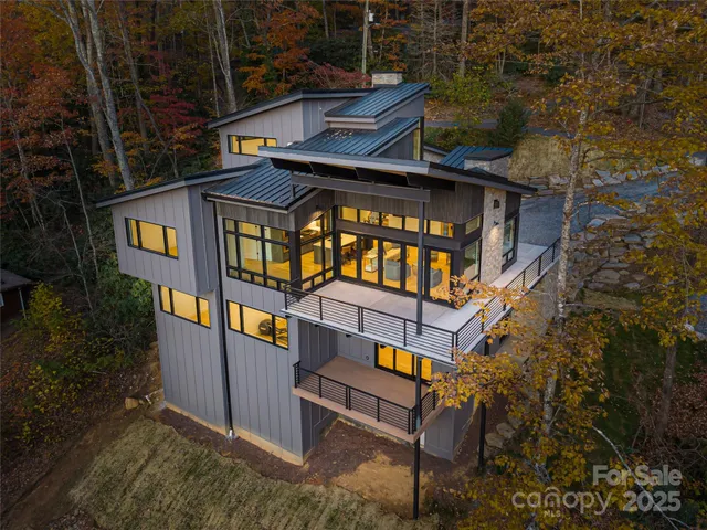 $1,735,000 | 371 Oklahoma Road, Montreat, NC 28711