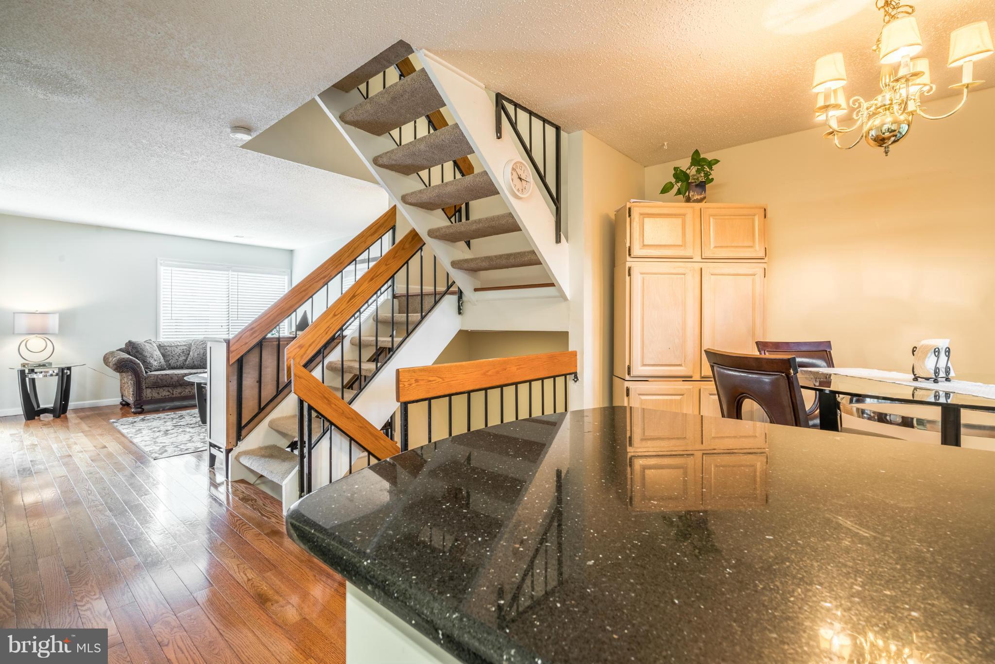 2402 Southgate Square Reston, VA 20191 - Photo 10 of 21