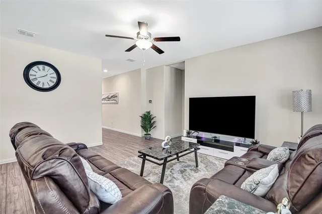 $1,900 | 409 Hackberry Street, Princeton, TX 75407