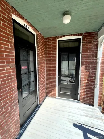 $1 | 405 North Kingshighway Street, St. Charles, MO 63301
