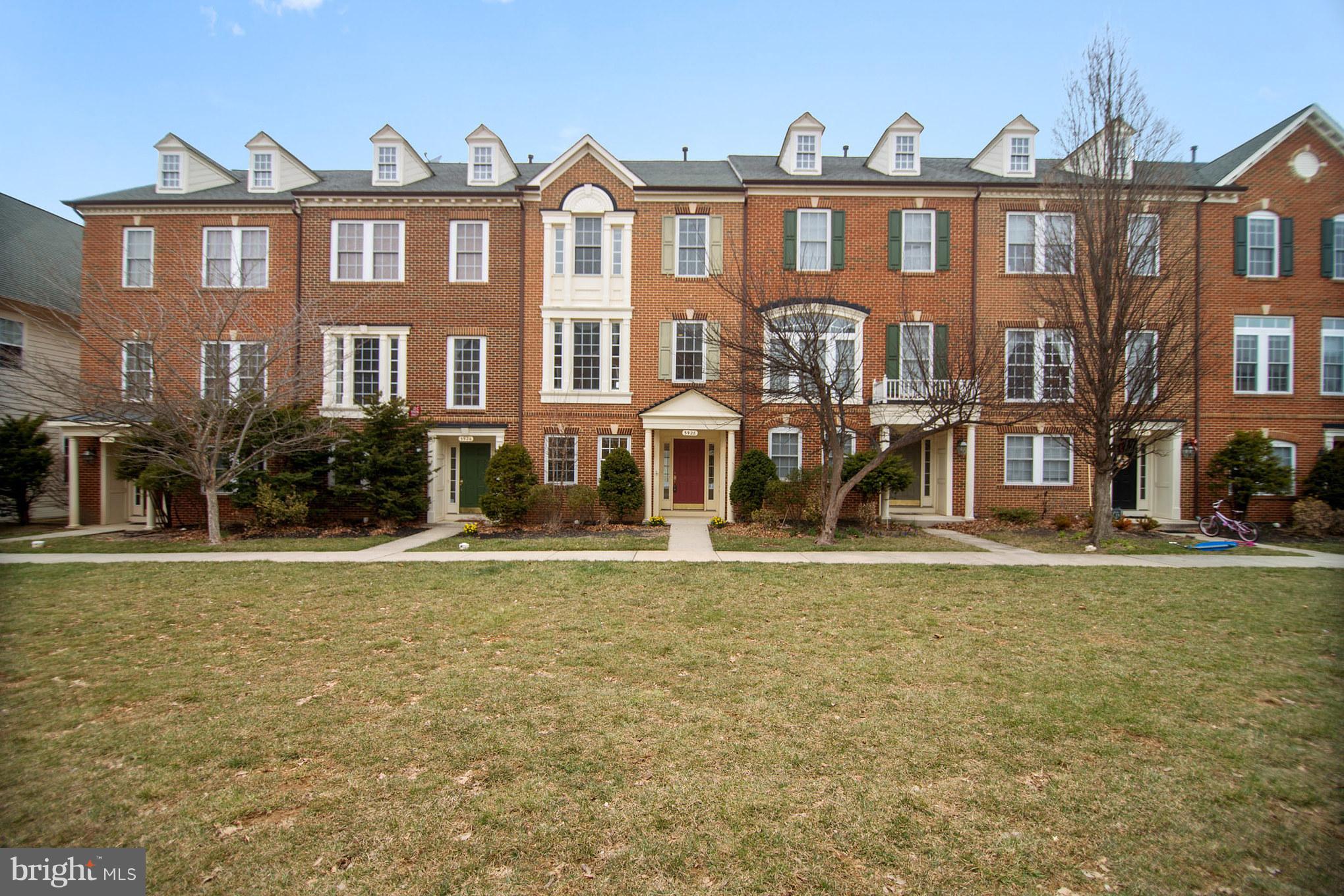3928 Addison Woods Road Frederick, MD 21704 - Photo 3 of 53 Spacious 3 level Townhouse, 4 bedrooms 3.5 bathroo