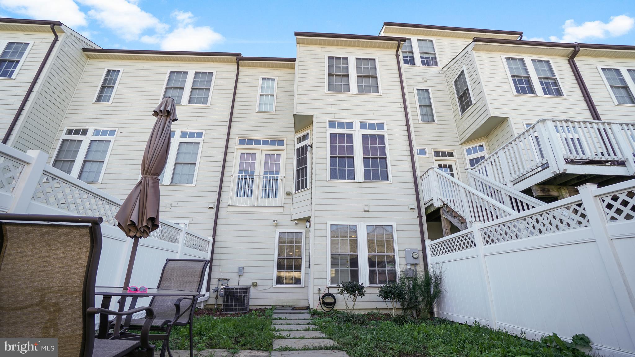 3928 Addison Woods Road Frederick, MD 21704 - Photo 8 of 53 Bump-out all 3 levels