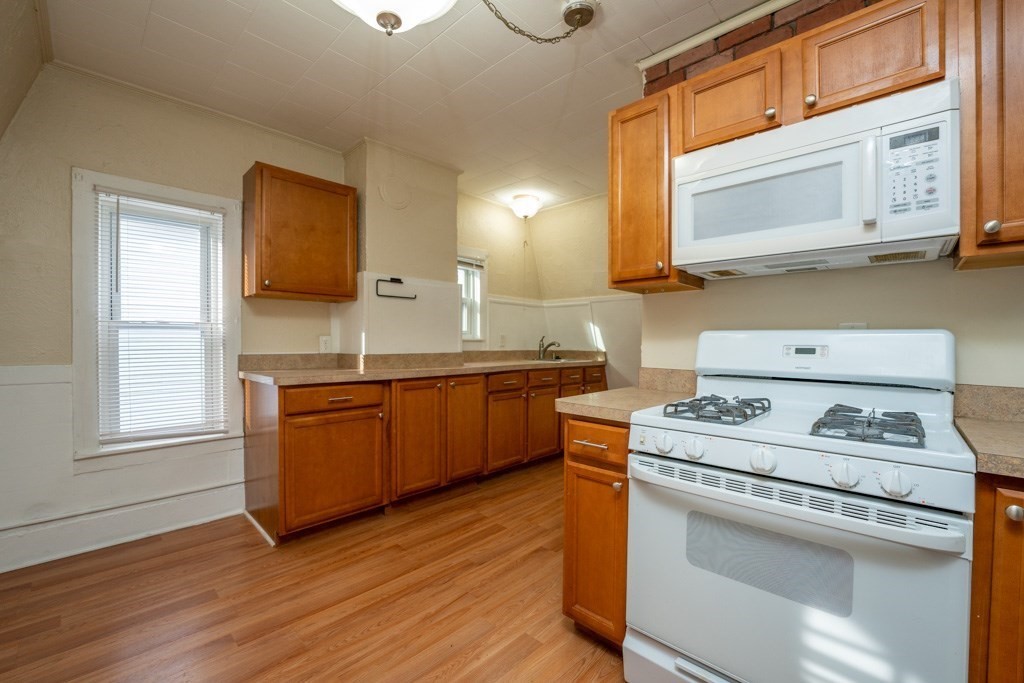 1201-1203 Worcester Street Springfield, MA 01151 - Photo 4 of 19 Gallery Image 4