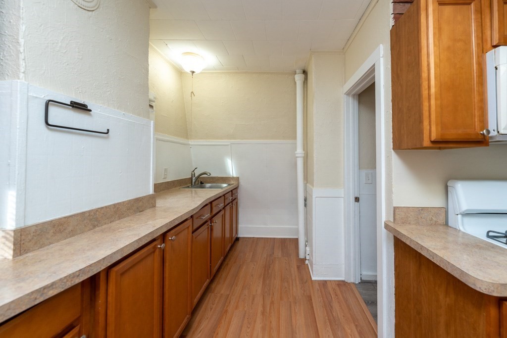 1201-1203 Worcester Street Springfield, MA 01151 - Photo 5 of 19 Gallery Image 5