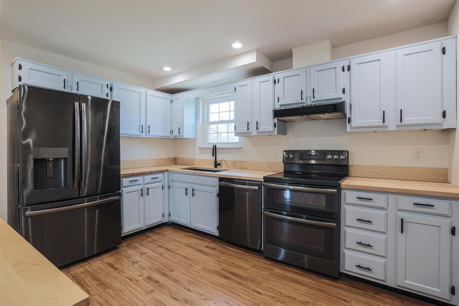 765 Ackley Road Cincinnati, OH 45255 - Photo 13 of 32 Gallery Image 13
