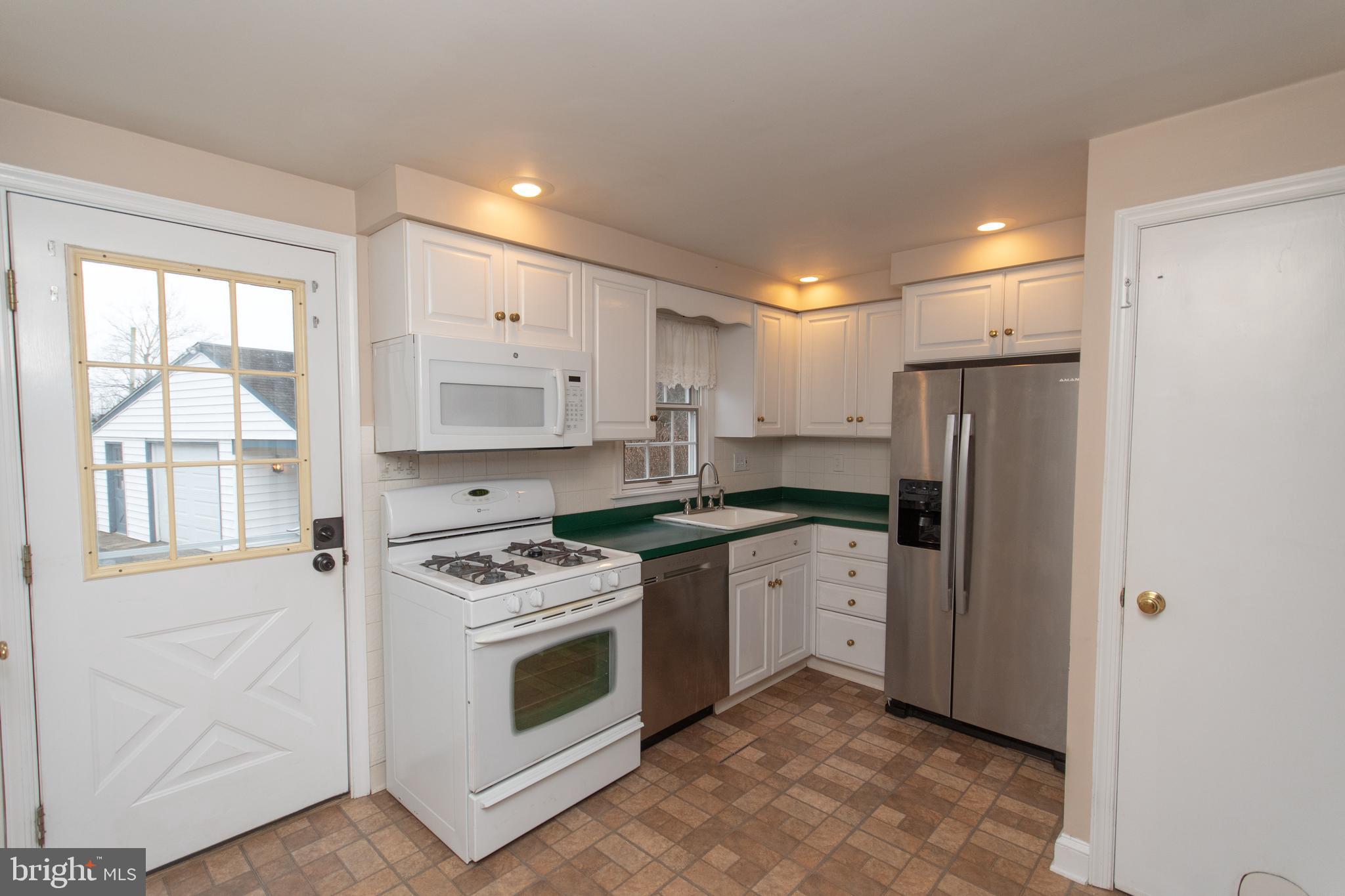 234 Overlook Road Ambler, PA 19002 - Photo 8 of 34