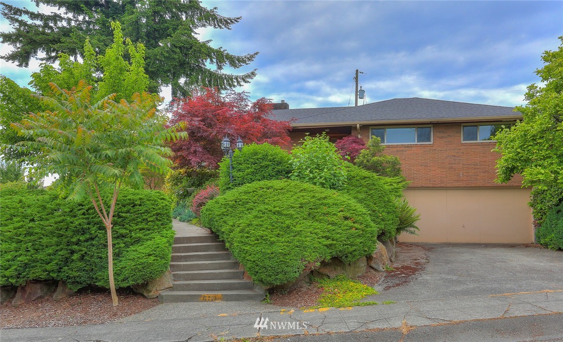 12203 Ridgemont Way North Seattle, WA 98133 - Photo 1 of 25