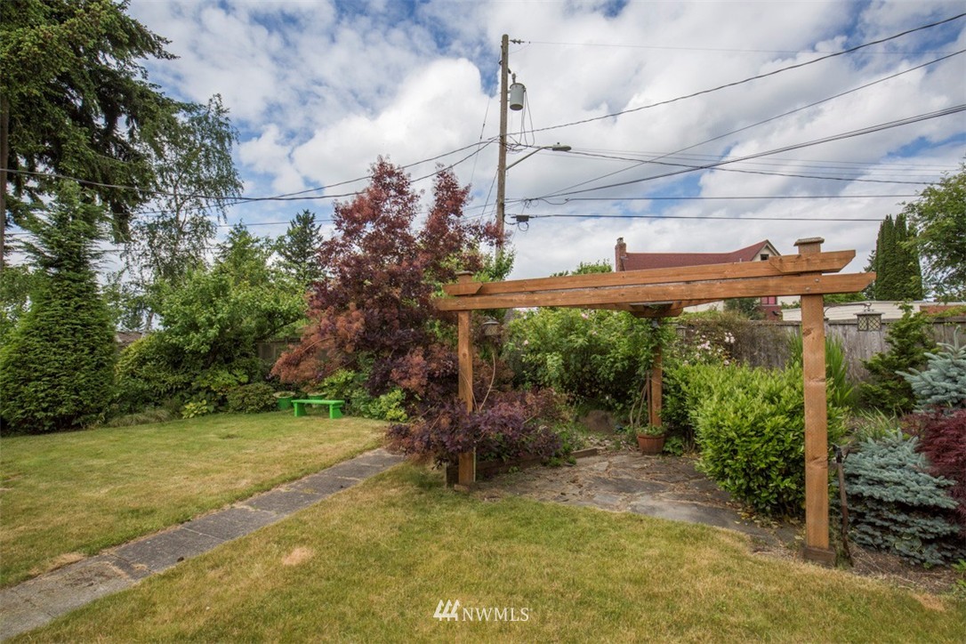 12203 Ridgemont Way North Seattle, WA 98133 - Photo 24 of 25