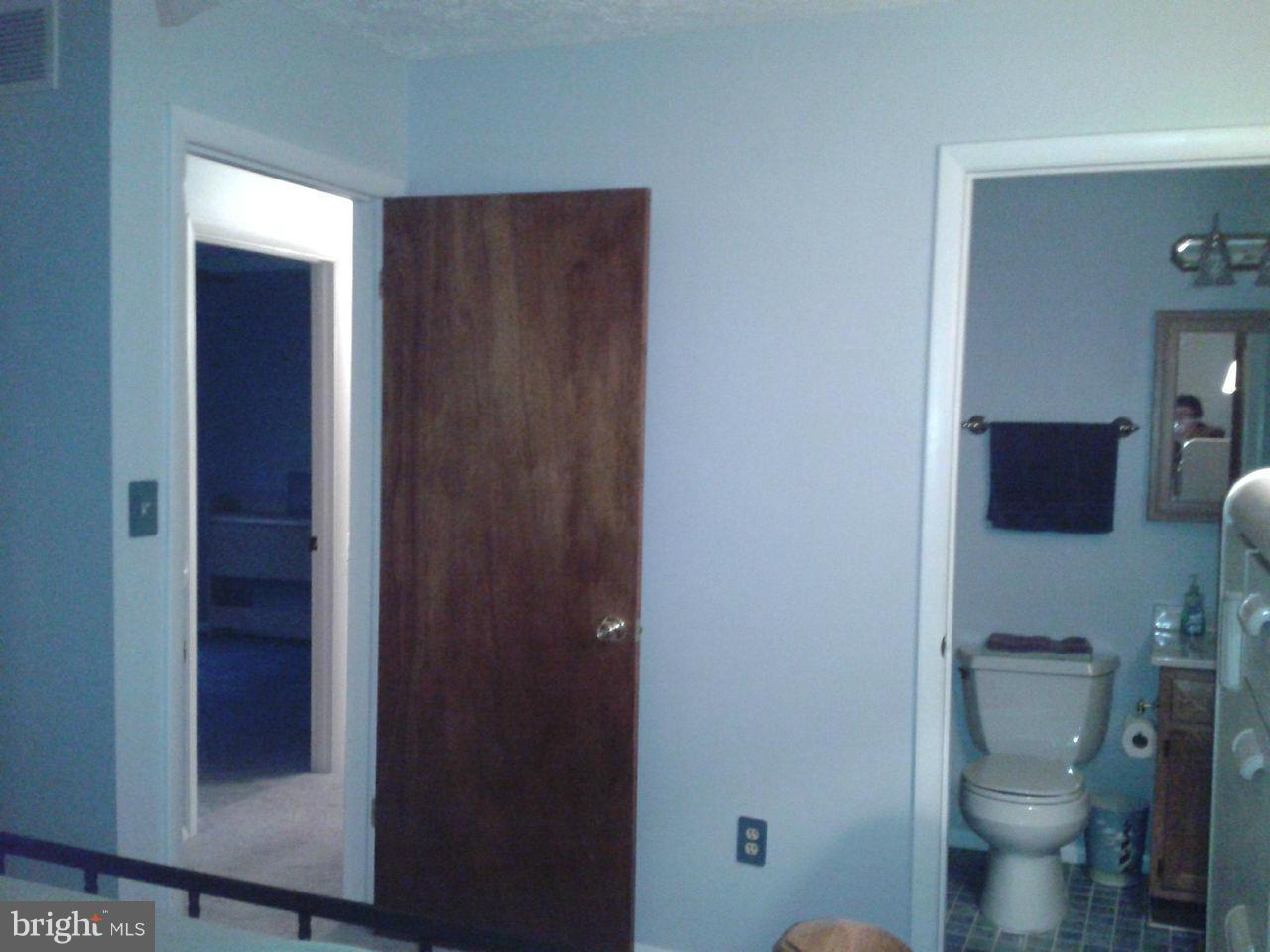 7808 East Shore Road Pasadena, MD 21122 - Photo 11 of 30 Bedroom (Master)