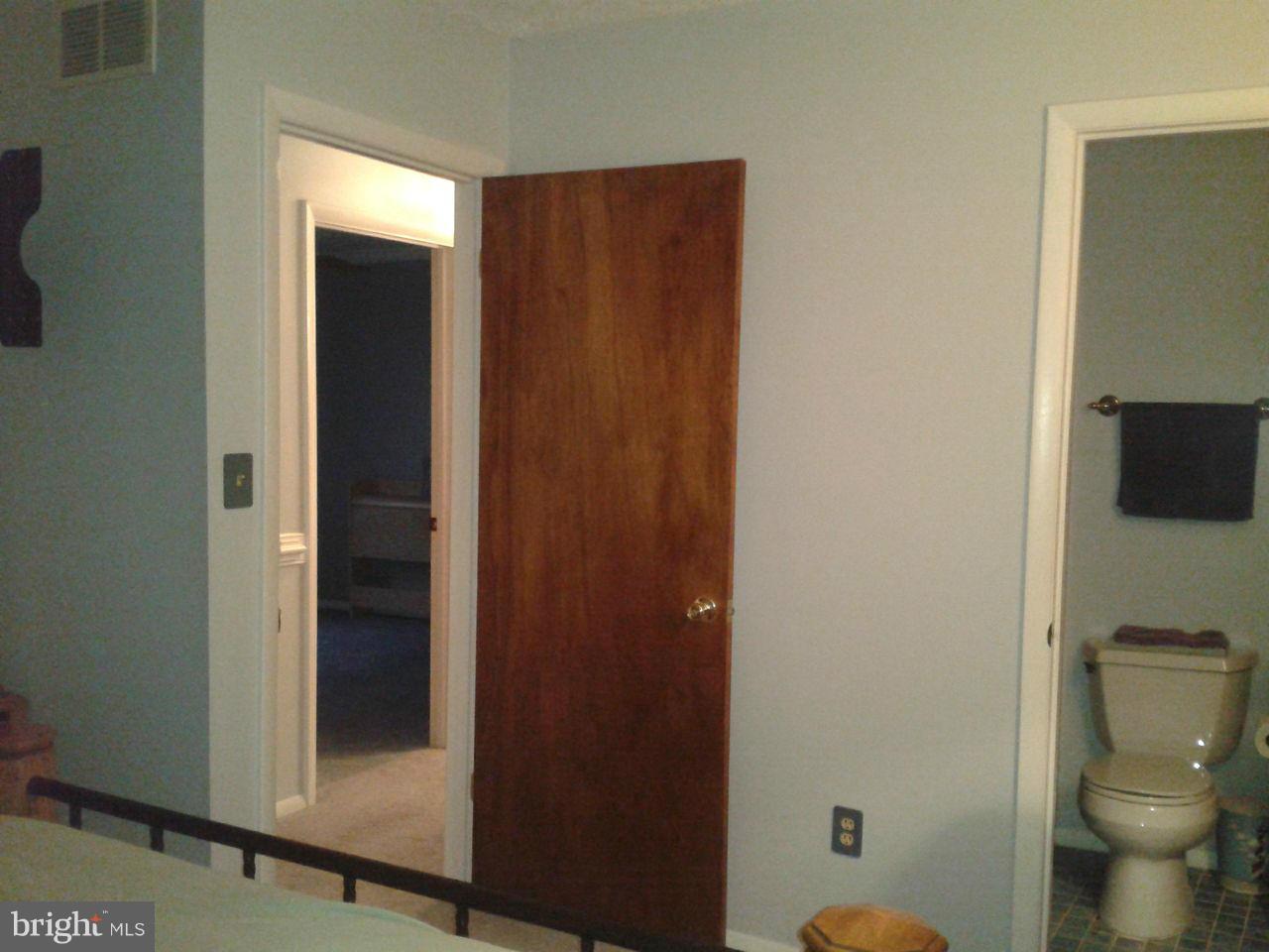 7808 East Shore Road Pasadena, MD 21122 - Photo 12 of 30 Bath (Master)