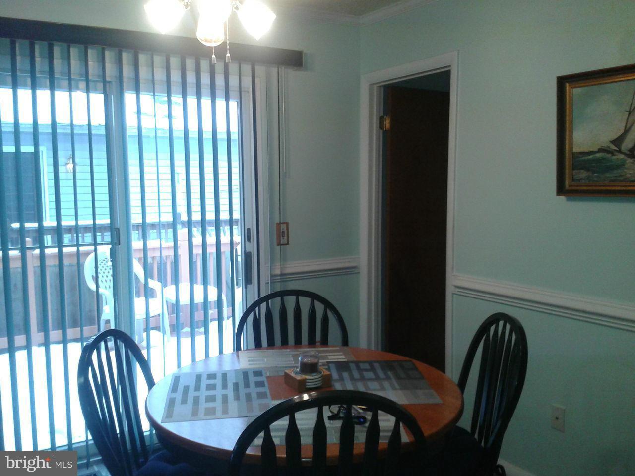7808 East Shore Road Pasadena, MD 21122 - Photo 5 of 30 Dining Room