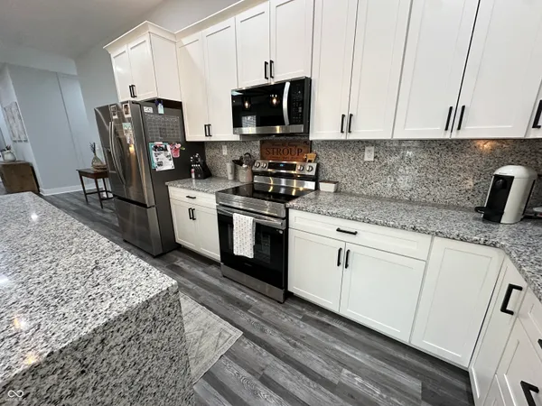 $375,000 | 378 Mill Spring Court, Fillmore, IN 46128