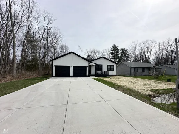 $375,000 | 378 Mill Spring Court, Fillmore, IN 46128