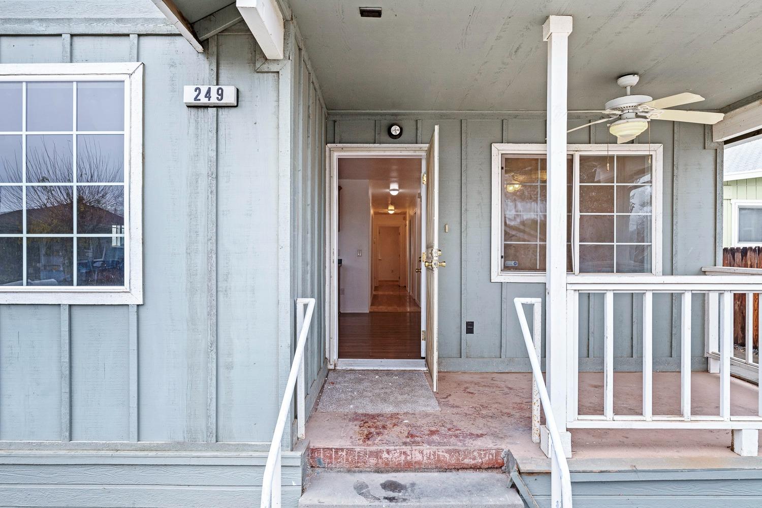 249 Jackson Street Coalinga, CA 93210 - Photo 4 of 42 a view of front door