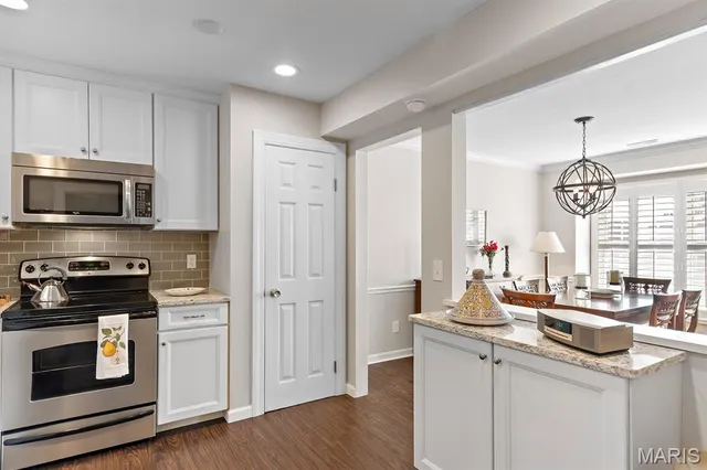 $415,000 | 522 North Kirkwood Road, Unit 2B, Kirkwood, MO 63122