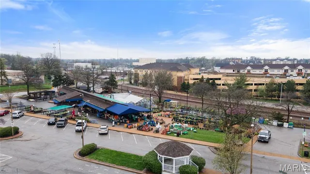 $415,000 | 522 North Kirkwood Road, Unit 2B, Kirkwood, MO 63122