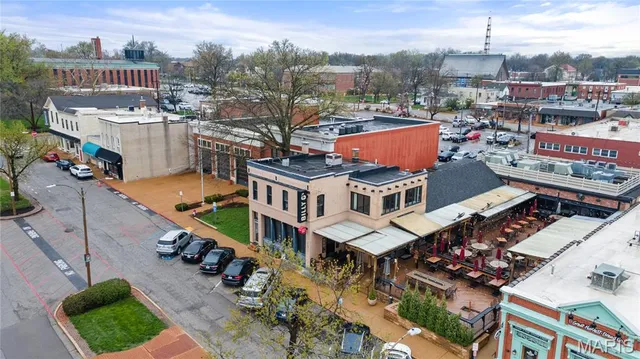 $415,000 | 522 North Kirkwood Road, Unit 2B, Kirkwood, MO 63122