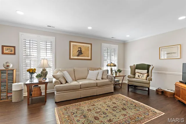 $415,000 | 522 North Kirkwood Road, Unit 2B, Kirkwood, MO 63122