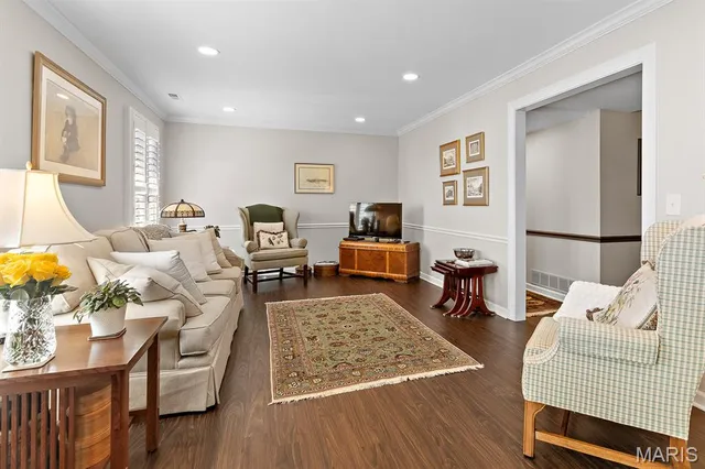 $415,000 | 522 North Kirkwood Road, Unit 2B, Kirkwood, MO 63122