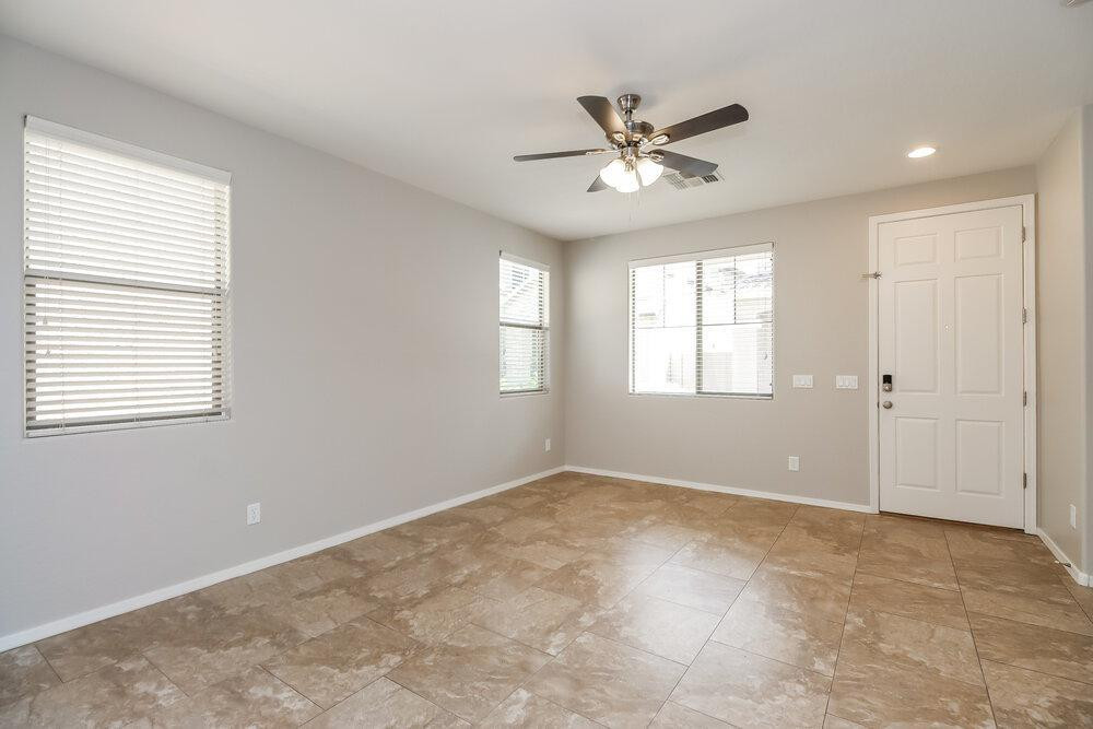 92 East Catclaw Street Gilbert, AZ 85296 - Photo 4 of 17 Photo #4