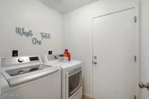 $2,900 | 4627 West Commonwealth Place, Chandler, AZ 85226