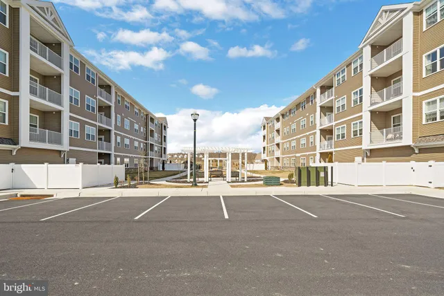 $359,990 | 403 Bold Ruler Court, Unit 304, Havre de Grace, MD 21078