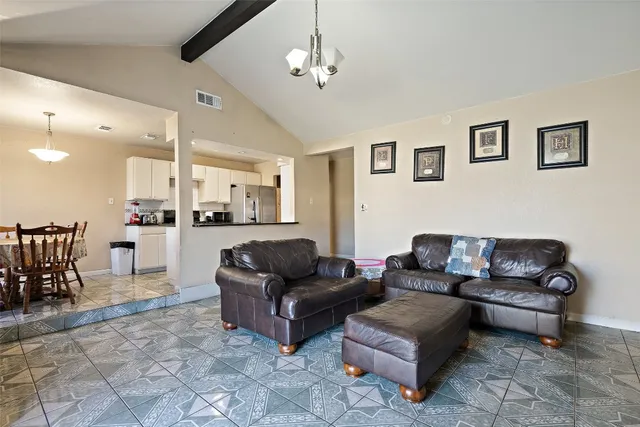 $280,000 | 1712 Pine Knoll Drive, Austin, TX 78758