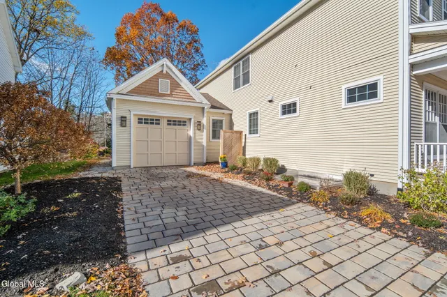 $1,500,000 | 7 Park Alley, Saratoga Springs, NY 12866