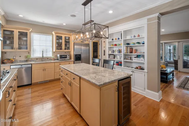 $1,500,000 | 7 Park Alley, Saratoga Springs, NY 12866