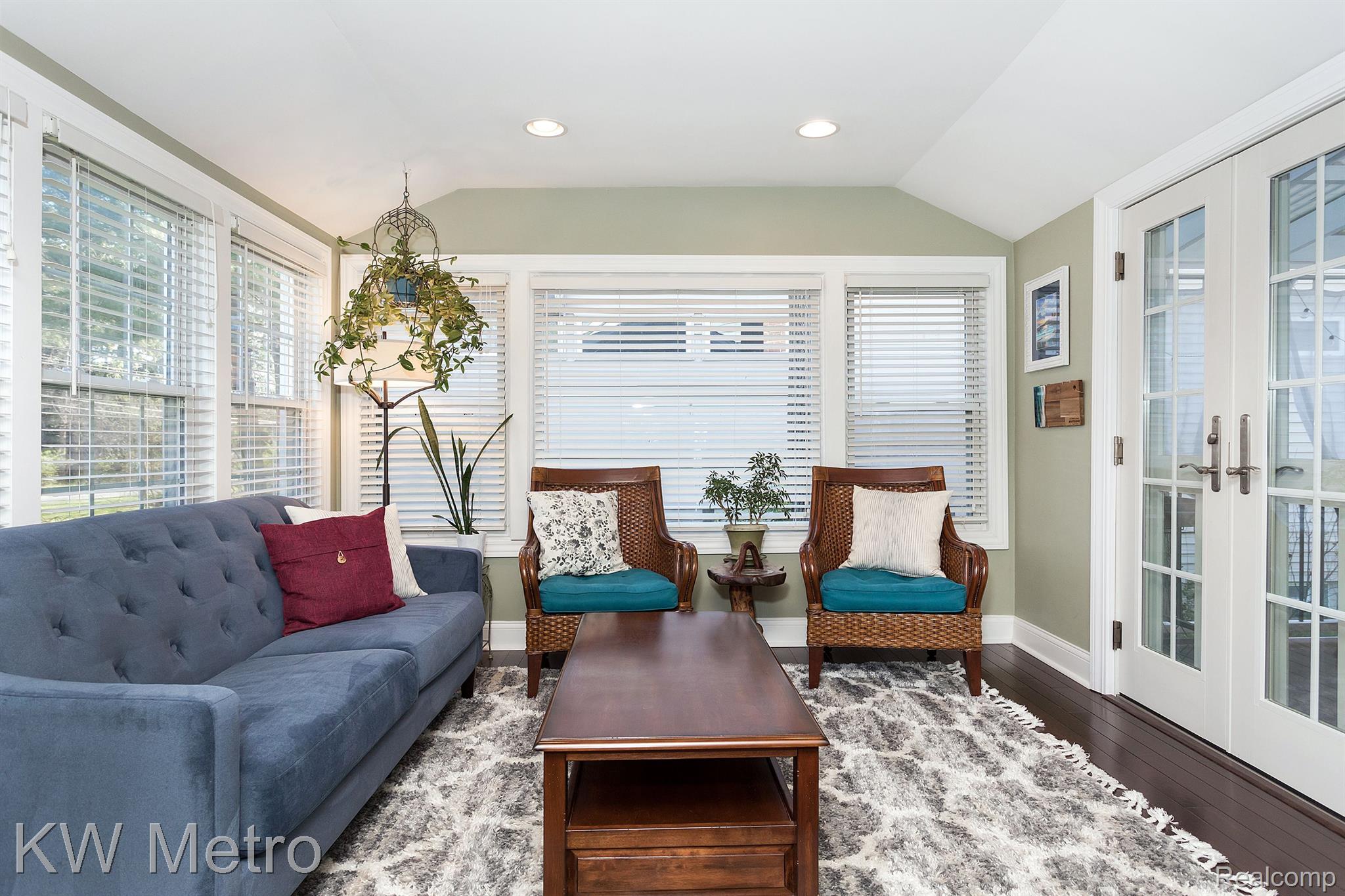 660 Trinway Road Troy, MI 48085 - Photo 4 of 50